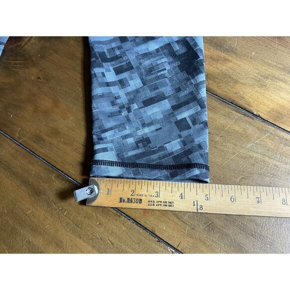 PRANA WOMEN'S CAPRI ATHLETIC LEGGINGS GREY GEOMETRIC SZ SM - Picture 8 of 9